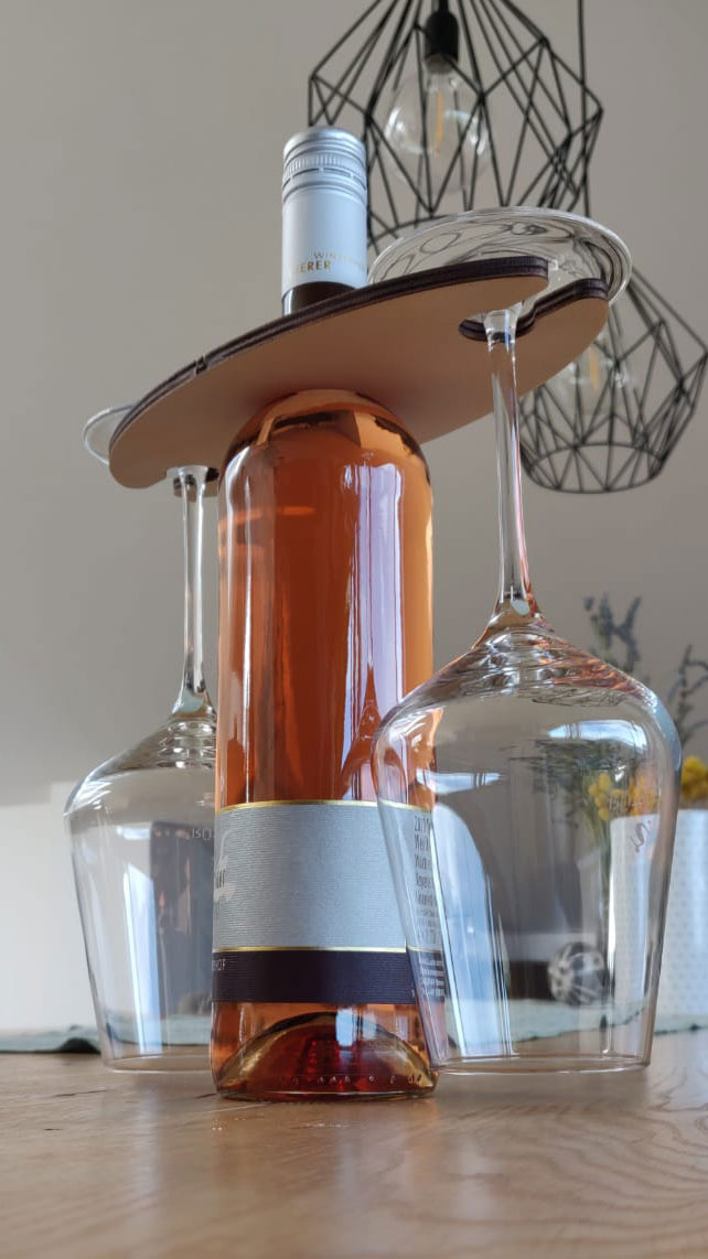 Personalisierbares Geschenk Wein- & Sektglashalter für bis zu 6 Gläser von Ranak Formschnitt